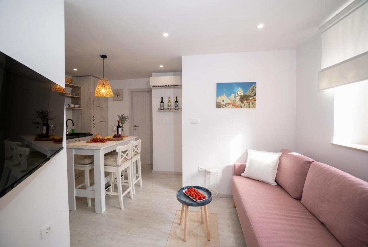 New Cozy Apartment - Center Of Old Town オミシュ エクステリア 写真